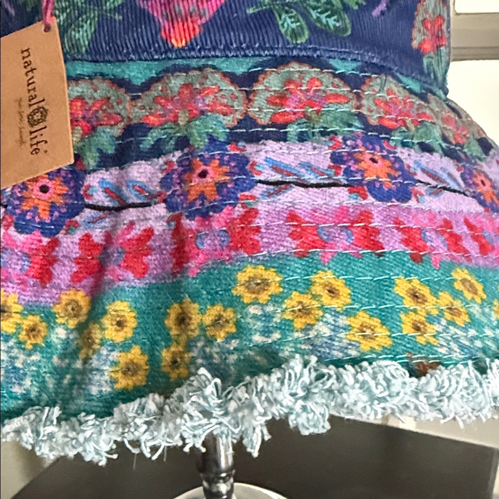 NATURAL LIFE Vibrant Floral Bucket Hat NWT - Picture 3 of 6